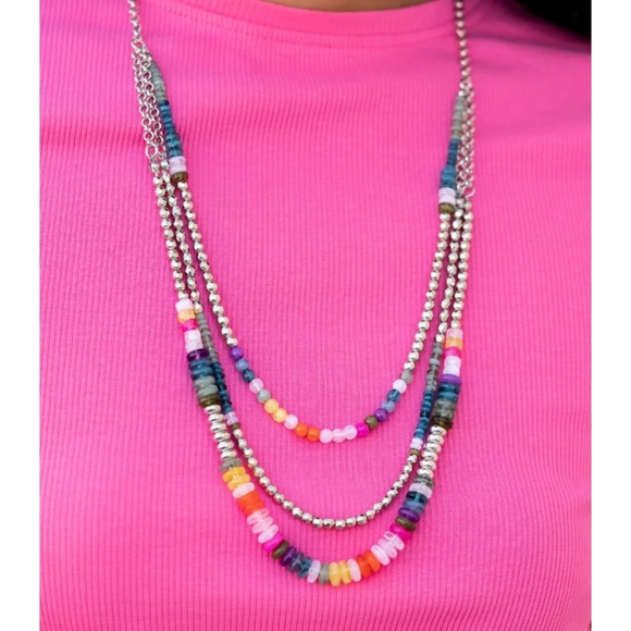 Newly Neverland Multi Necklace plus free earrings. NWT - Picture 3 of 4